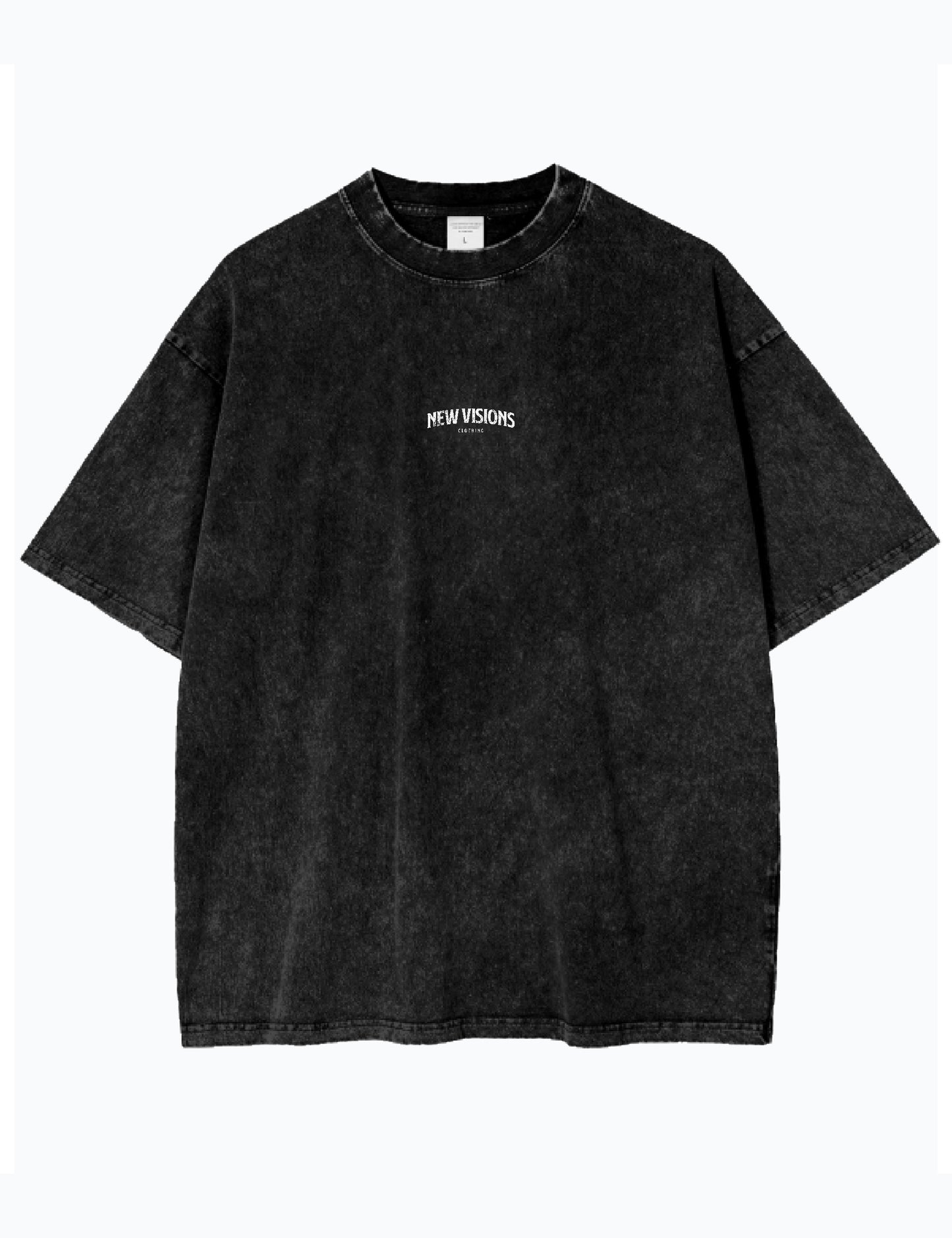 Oversized Acid-Wash-T-Shirt in Schwarz mit minimalistischem Logo "New Visions Clothing", Vorderseite.