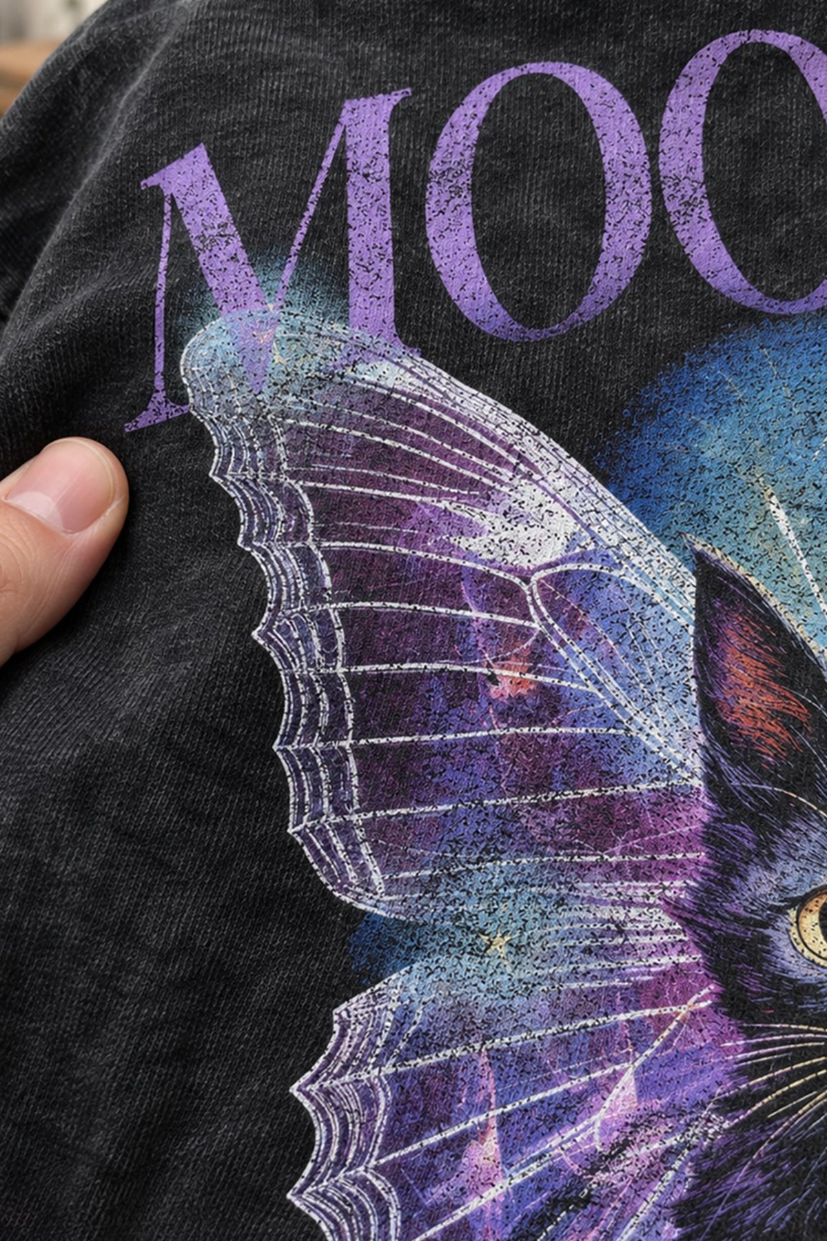 MOONLIT T-Shirt, Stoff- und Druckfarbdetail, Schwarz